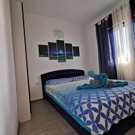 Apartmani Tajana Sukošan Eksteriør billede