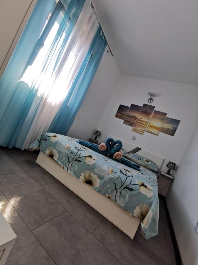 Apartmani Tajana Sukošan Eksteriør billede
