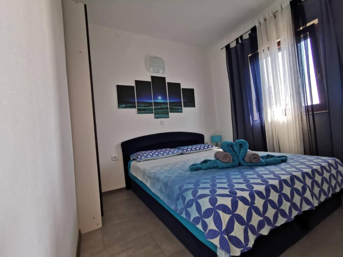 Apartmani Tajana Sukošan Eksteriør billede