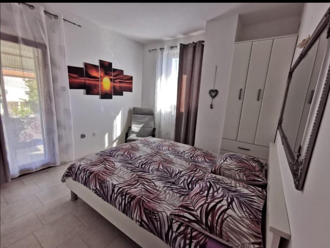 Apartmani Tajana Sukošan Eksteriør billede